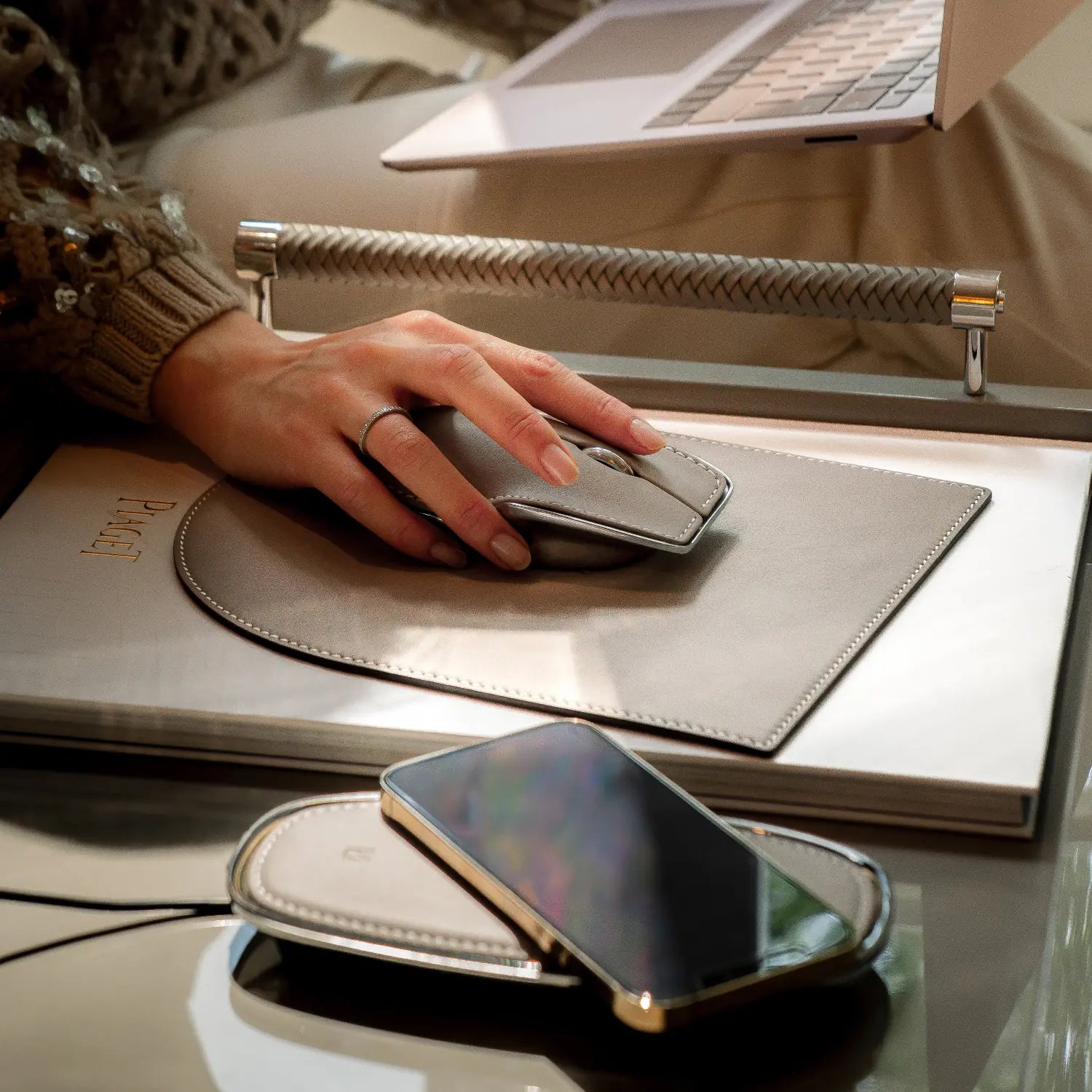 Podium Pad - Pebble